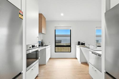 Modern and Accessible, Old Beach