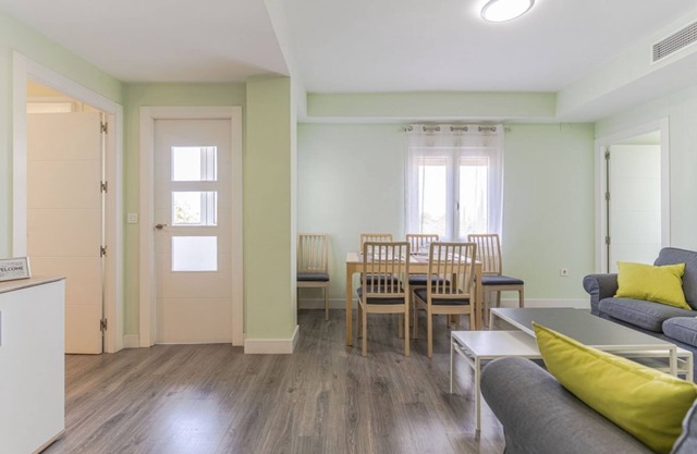 Modern and bright, steps from the city centre