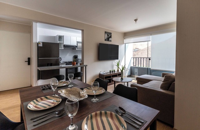 Modern and elegant 3 BR loft close to the Sea