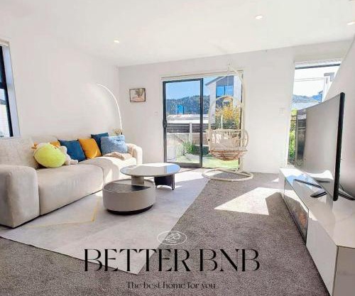 Modern and New 3 Beds fancy home