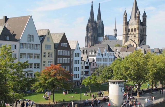 Modern and quiet Südstadt apartment. Direct proximity to the old town & DOM!