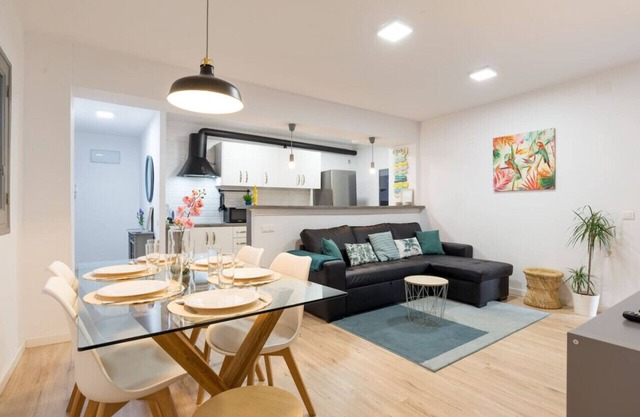 Modern and Spacious in Malaga center, with Garage!