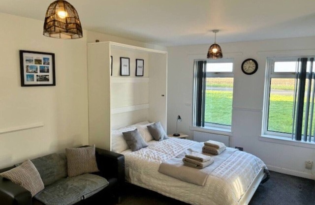 Modern apartment in Stenhousemuir