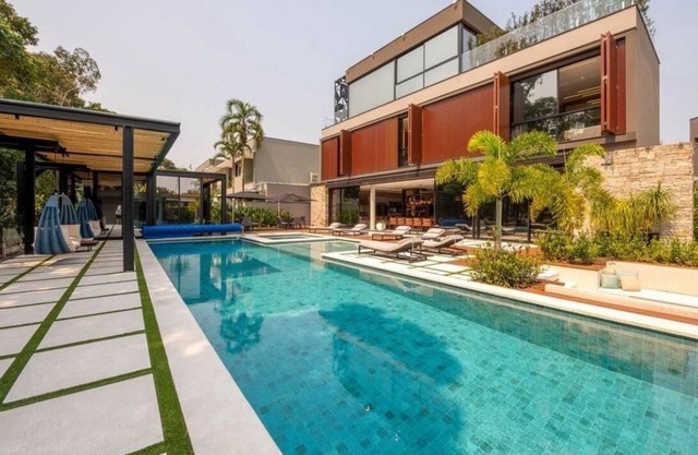 Modern beach house in Riviera de São Lourenço - Condominium - 600mts from the beach
