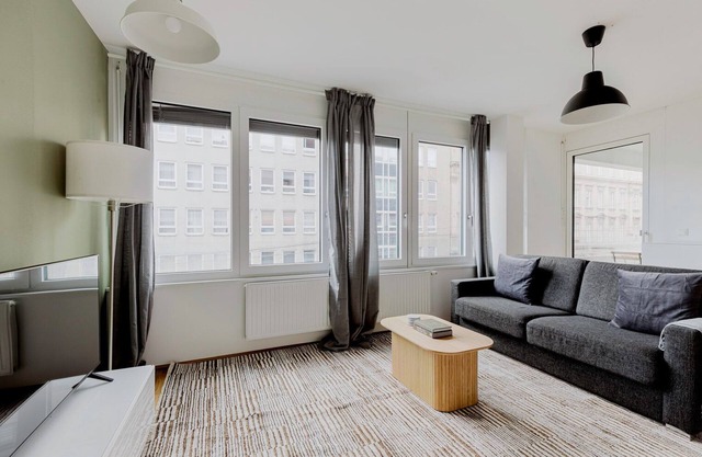 Modern building 1BR in famous 19. district, with elevator, by Blueground