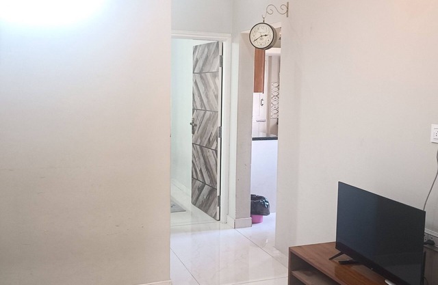 "Modern Comfort Awaits at Breezy2BHK – Your Perfect Getaway!"