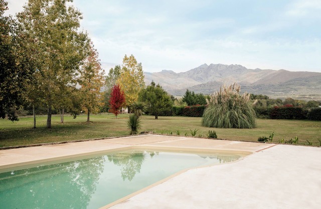 Modern country house with pool and breathtaking views.