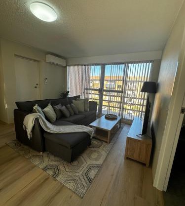 Modern Crestwood Retreat - 2BR Near Canberra City