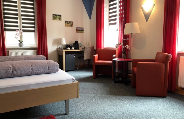 Modern double room in a quiet location with golf course view