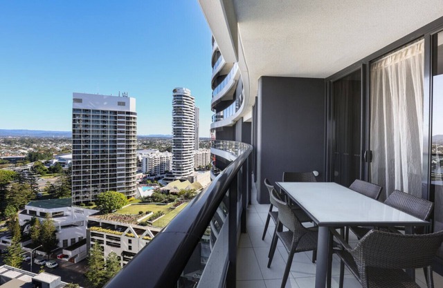 Modern Elegance At The Oracle
