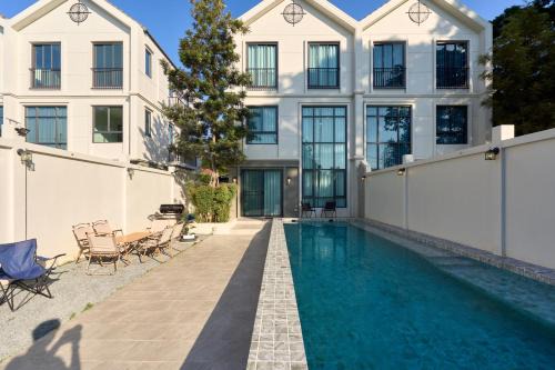 Modern Elegance Pool Villa