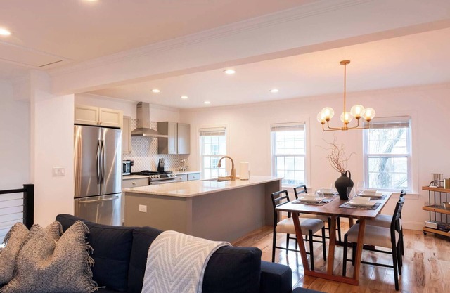 Modern Flat in the Heart of St. Michaels – Walk Everywhere