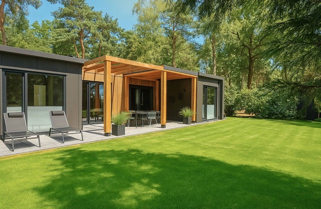 Modern forest retreat with 4 bedrooms and 3 bathrooms – ideal for family holidays or group getaways in North Limburg nature.