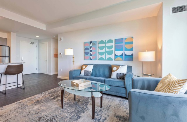 Modern Harbor Front Apartment