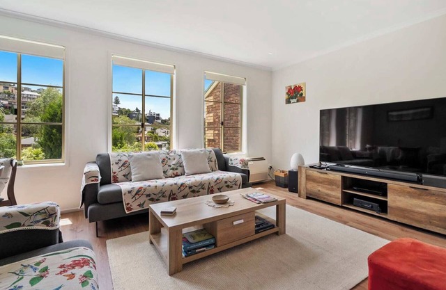 Modern Hobart Townhouse with Parking 2 Bed 2 Bath