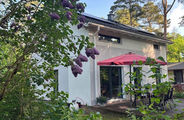 Modern holiday home in the Berlin countryside 100 m to Wandlitz and Liepnitzsee