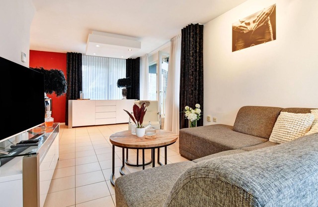 Modern holiday home with a conservatory