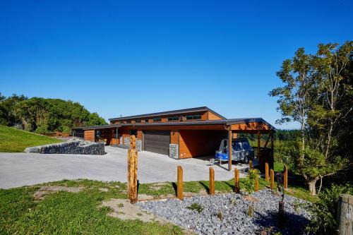 Modern Home in Peaceful Surround with Great Views