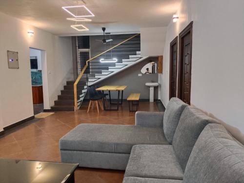 Modern Independent House