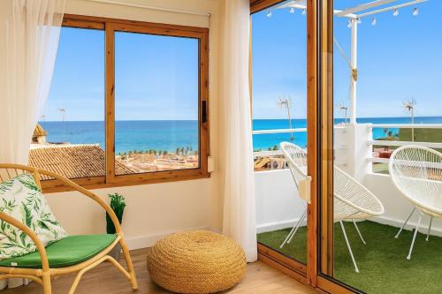 Modern loft with ocean views