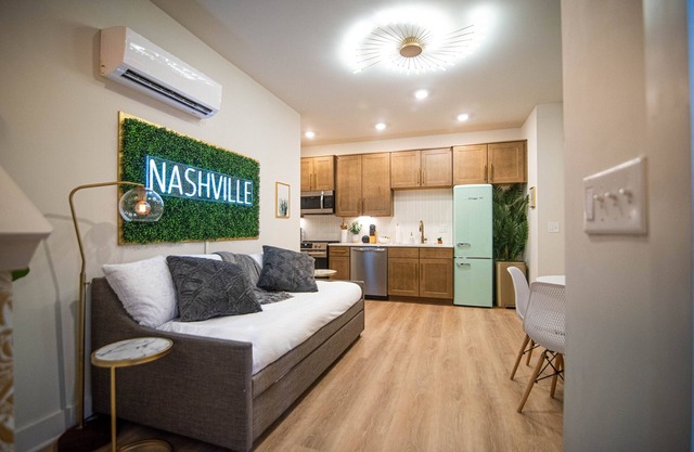 Modern LUX 3 Story Home w/Rooftop Bar - 4 mi to DT