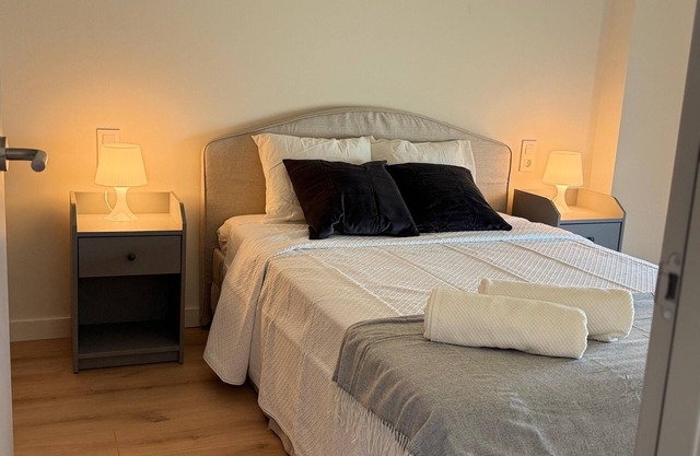 Modern New Perfect New enjoy Madrid Free airport transfer.