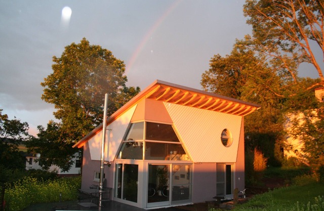 Modern, panoramic windows with views of nature, fireplace, sauna