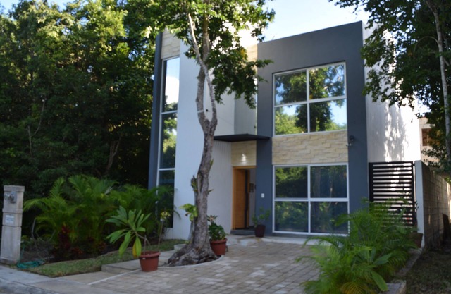 Modern Rustic Home/Secluded and Fully Equipped.