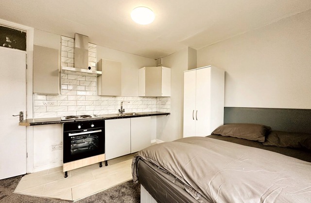 Modern Self-Contained Studio in Acocks Green