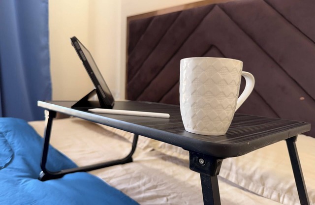 Modern Spacious 1-bedroom apartment for workstays in the heart of Mumbai