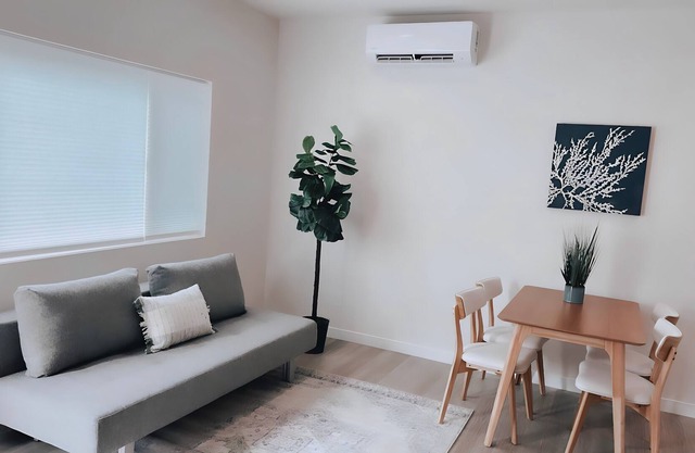 Modern Studio at Ko'olau Mountain