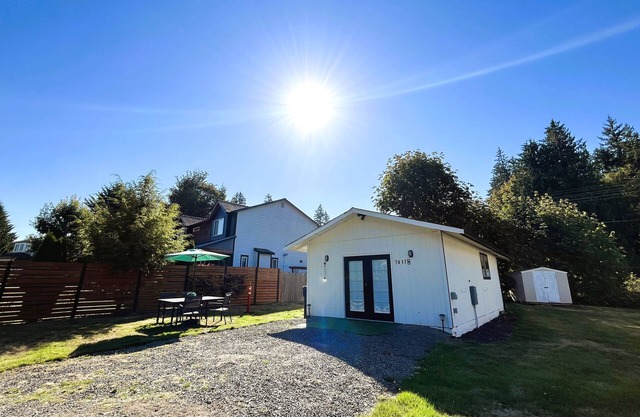 Modern studio in MarysVille – A Forest Haven