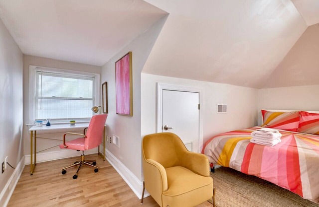 Modern Studio SLU, Fox Thtr, CWE-Apt J