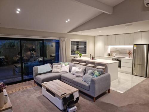 Modern Two-Bedroom Home in Merivale