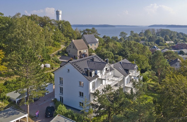 Modern vacation apartment with balcony, sea view - Ferienresidenz Zwei BoddenFeWo 1-3