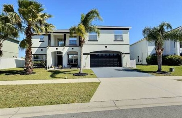 Modern Villa · Pool & Comfort · Orlando