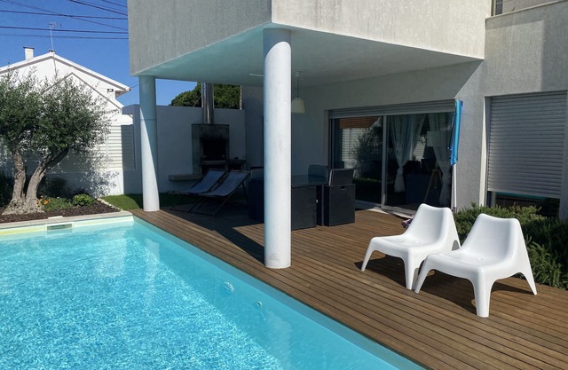 Modern Villa With Private Pool Near Meco Beach