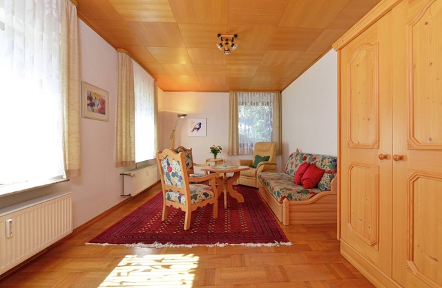 Moderne Ferienwohnung mit Garten in Eimelrod