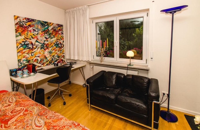 Modernes und gemütliches Designerzimmer