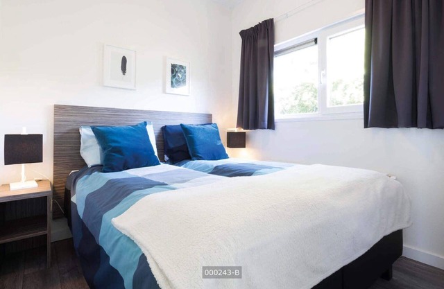 ✓ Module at Résidence de Leuvert ✓ Holiday home for 5 persons ✓ Located near Den Bosch (Noord-Brabant) ✓ Near De IJzeren Man ✓ Book directly through the park