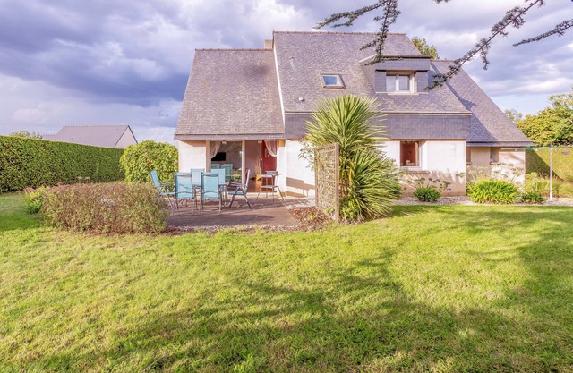 Molinae - Three Bedroom House, Sleeps 6