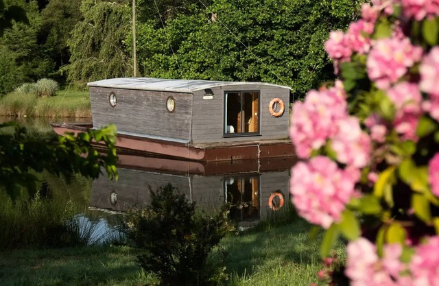 Monedières Village * - All cabin docked for 5 people