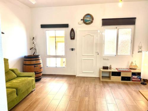 Monte y Mar ideal para buceo y senderismo