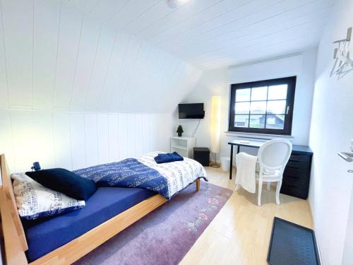 Monteurwohnung Korte, Teams, 4 Einzelzimmer, 2 Doppelzimmer 2024 renoviert, Smart TV, Garten, 3 Bäder