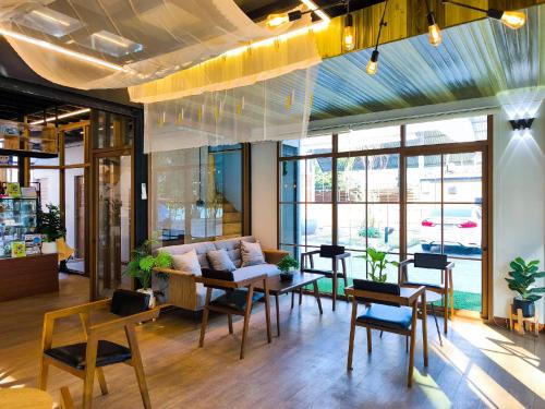 Moon in 9 haus Cafe & Villas