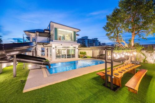 Moon Shade Pool Villa Pattaya