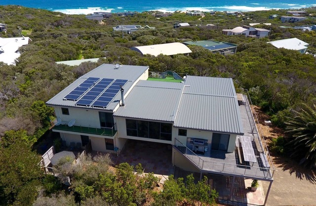 Moonah Ridge residence