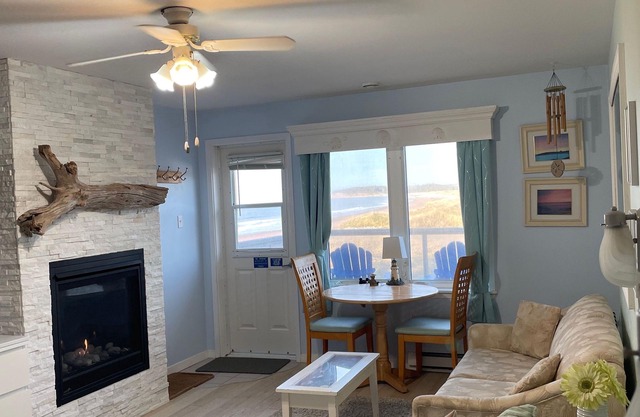 Moonlight Beach Suites