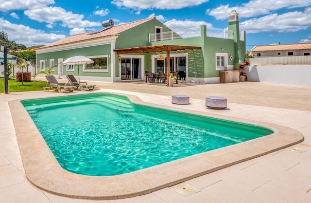 Moradia Messines - Four Bedroom Villa, Sleeps 8