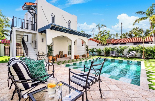 Moroccan Elegance | Near Beach & Downtown | Curated Experiences